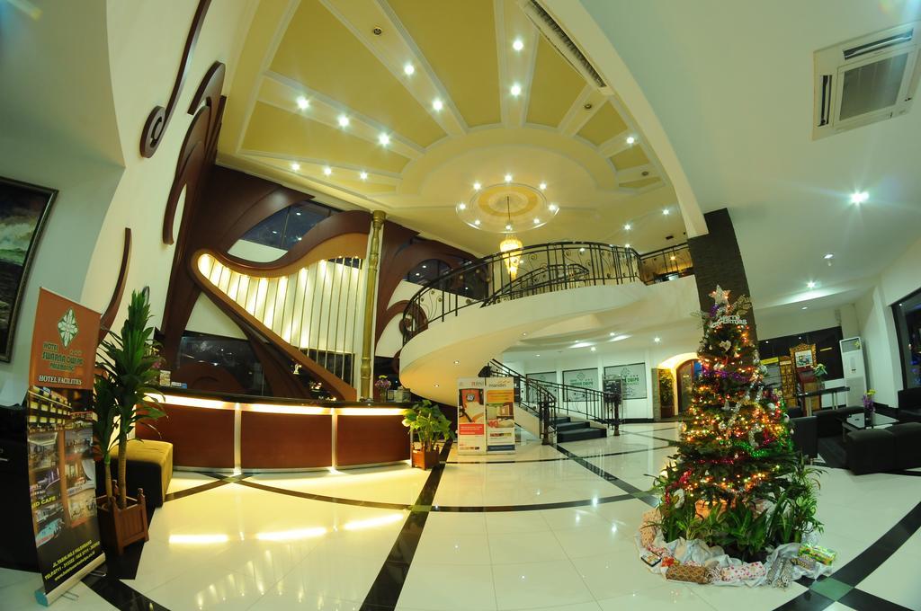 Hotel Swarna Dwipa Palembang Exterior foto